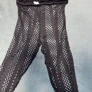 Fishnet leggings